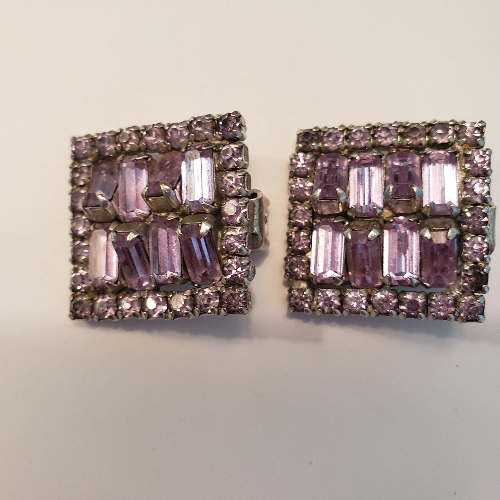 Classic vintage crystal Weiss clipon earrings